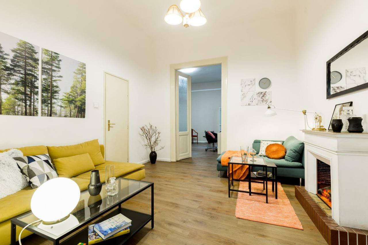 Unique Riverside Apartment Budapest Exterior photo