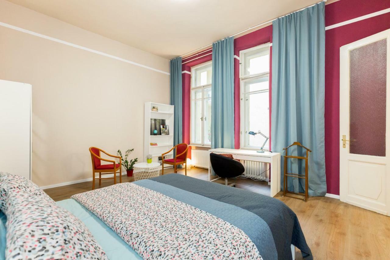 Unique Riverside Apartment Budapest Exterior photo