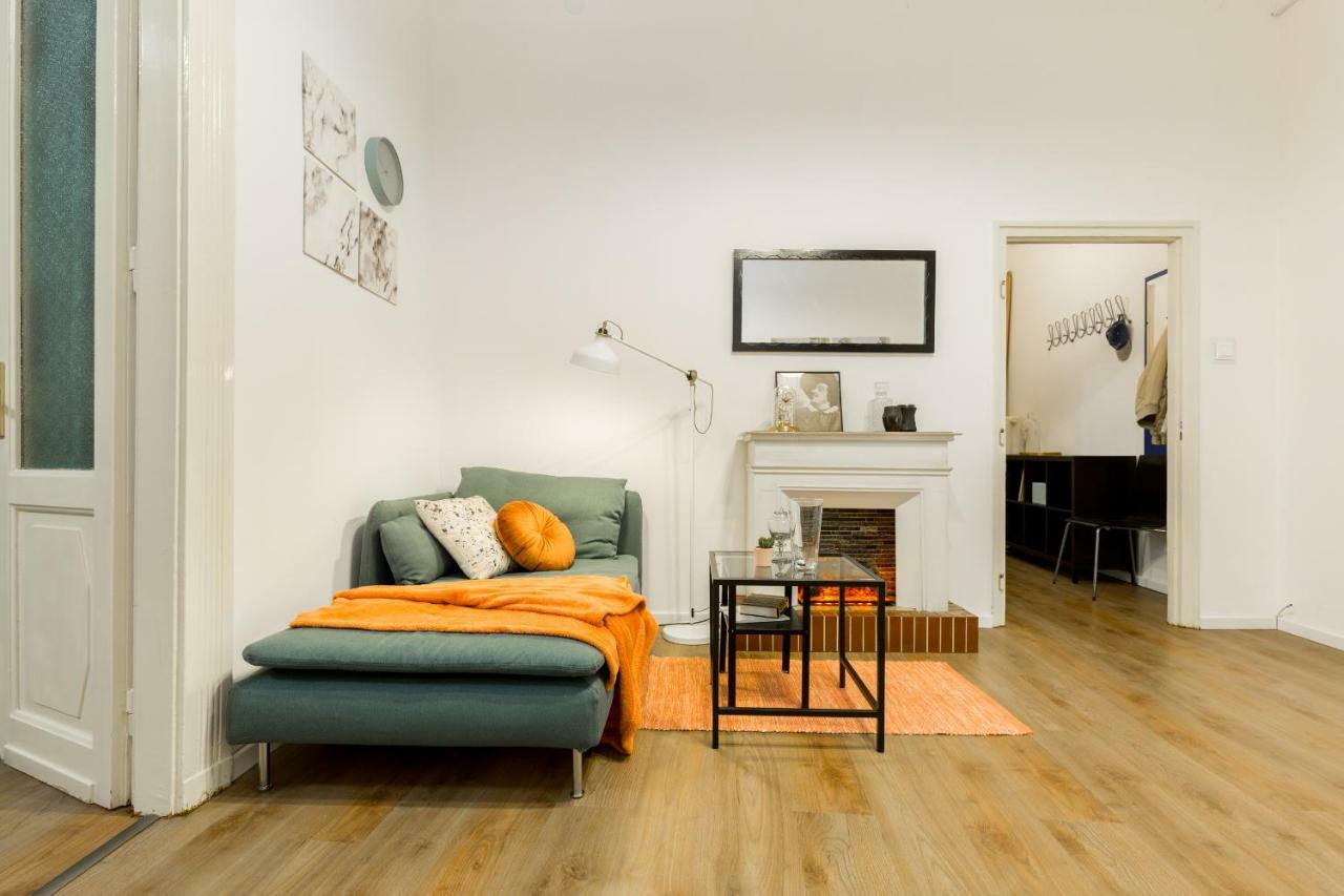 Unique Riverside Apartment Budapest Exterior photo