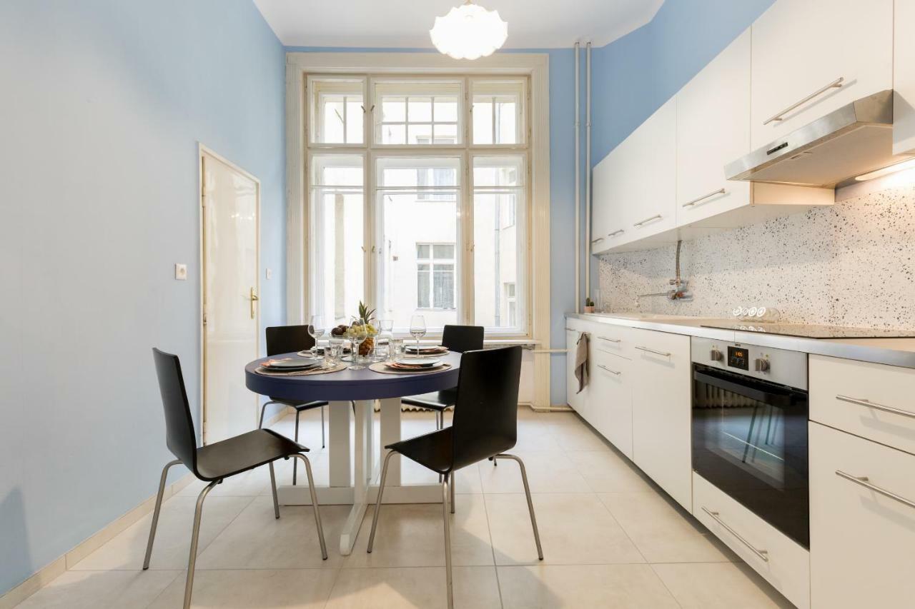 Unique Riverside Apartment Budapest Exterior photo